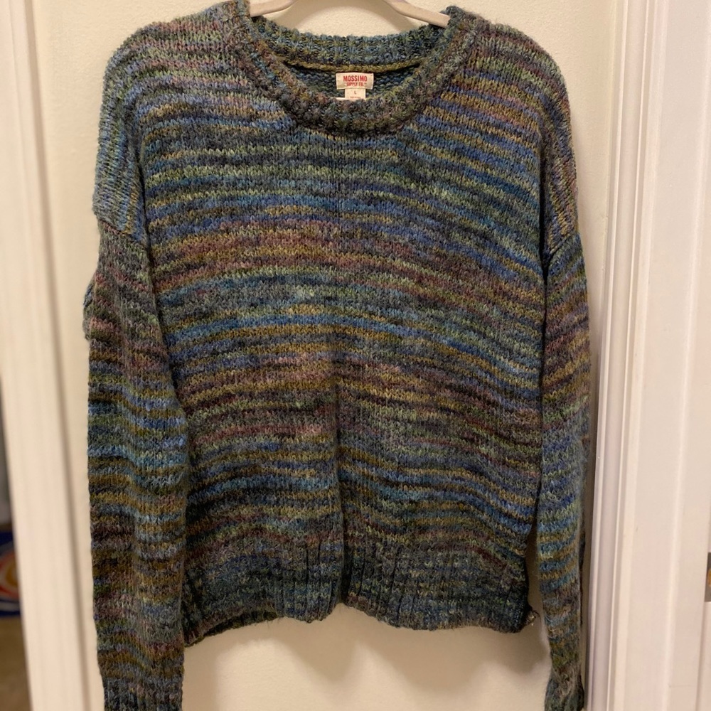 thick cool earth tone sweater🌿❄️